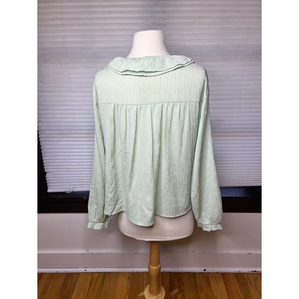 Milk Rabbit Ruffled Button Blouse‎ - 165/84A - Picture 3 of 7